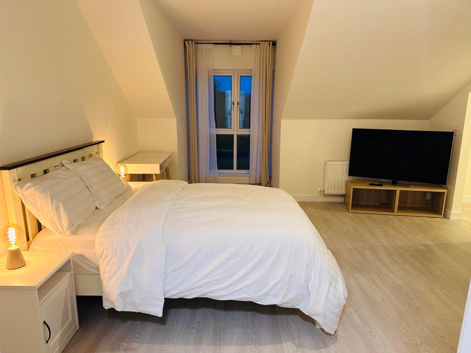 King Room With Ensuite In Dublin Clondalkin Bagian luar foto